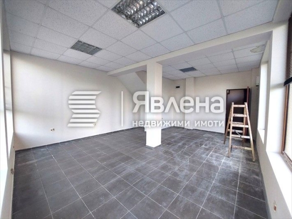 Магазин в Несебър - 55 кв.м за 964 €/кв.м - Снимка #1