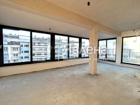 Тристаен апартамент в Варна, Чайка - 122 кв.м за 2173 €/кв.м - Снимка #1