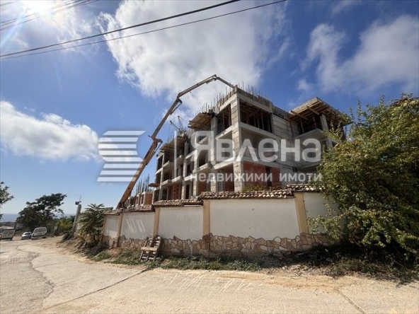 Двустаен апартамент в Варна, м-т Пчелина - 57 кв.м за 1053 €/кв.м - Снимка #1