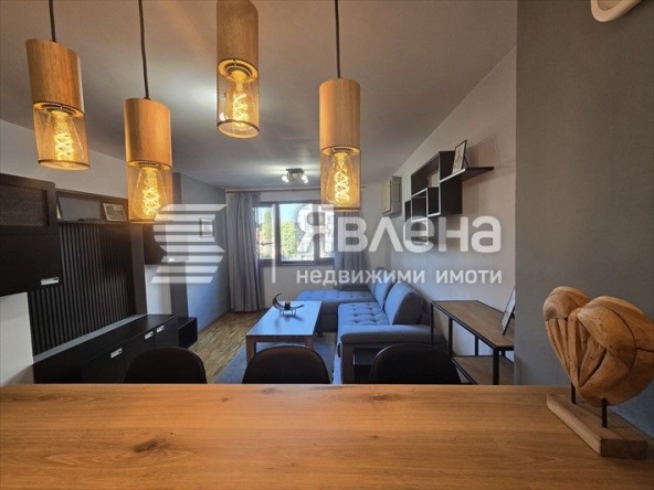 Дава се под наем Четиристаен апартамент в София, Лозенец - 110 кв.м за 1100 € - Снимка #1