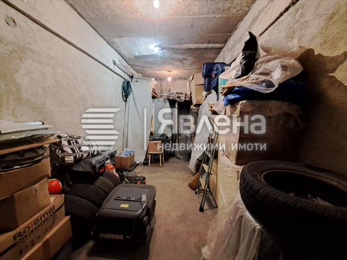 Гараж / Паркомясто в Ямбол, ОУ П. Р. Славейков - 19 кв.м за 943 €/кв.м - Снимка #1