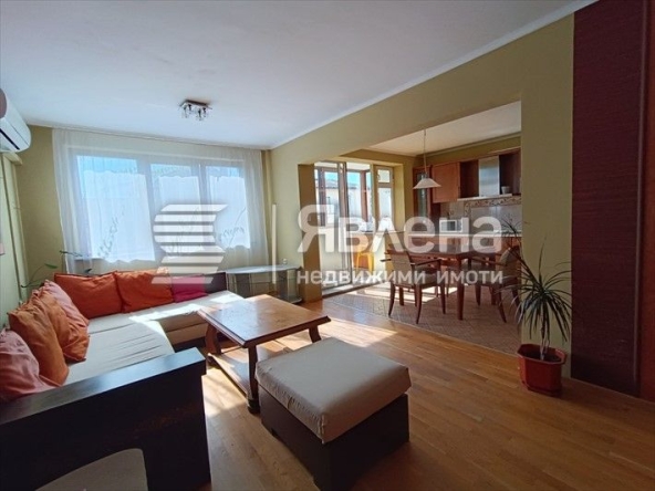 Дава се под наем Тристаен апартамент в Варна, Генералите - 100 кв.м за 600 € - Снимка #1