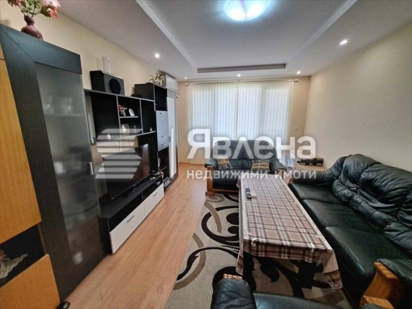 Двустаен апартамент в Ямбол, Георги Бенковски - 63 кв.м за 837 €/кв.м - Снимка #1