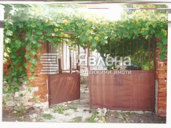 Къща в с. Меден кладенец, Област Ямбол - 60 кв.м за 307 €/кв.м - Снимка #1