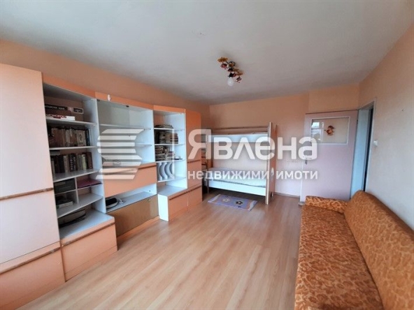 Тристаен апартамент в Ямбол, Център - 82 кв.м за 1000 €/кв.м - Снимка #1