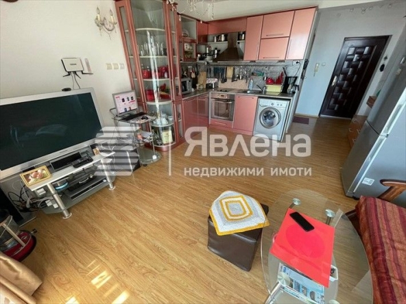 Тристаен апартамент в Свети Влас - 83 кв.м за 1326 €/кв.м - Снимка #1