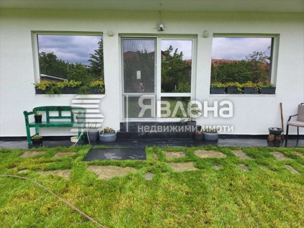 Къща в с. Гюльовца, Област Бургас - 120 кв.м за 1325 €/кв.м - Снимка #1