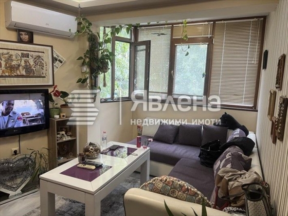 Двустаен апартамент в Варна, Погреби - 50 кв.м за 1898 €/кв.м - Снимка #1