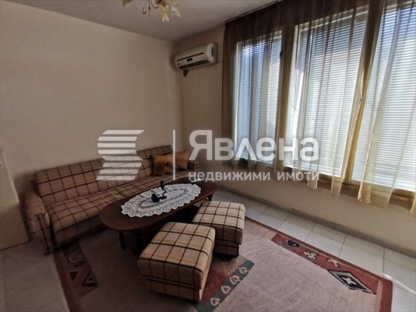 Дава се под наем Тристаен апартамент в Бургас, Възраждане - 55 кв.м за 255 € - Снимка #1