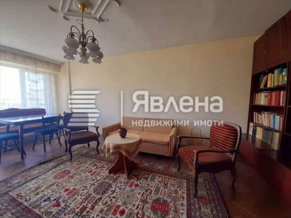 Дава се под наем Двустаен апартамент в Варна, Младост 1 - 61 кв.м за 250 € - Снимка #1