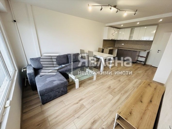 Тристаен апартамент в Варна, Младост 1 - 61 кв.м за 1968 €/кв.м - Снимка #1