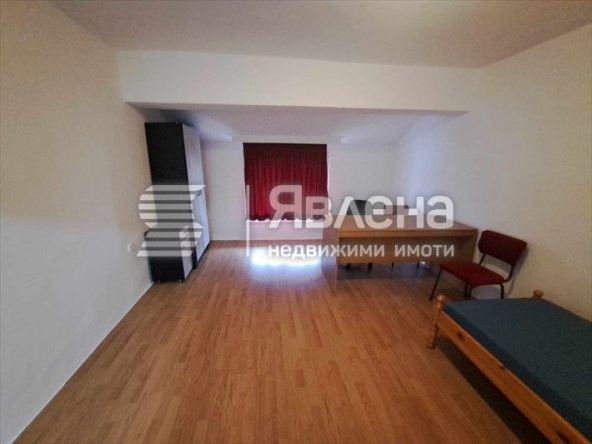 Дава се под наем Едностаен апартамент в Ямбол, Васил Левски - 24 кв.м за 128 € - Снимка #1