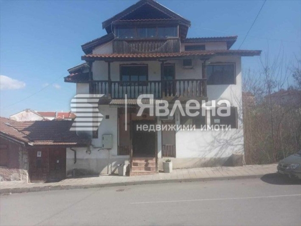 Хотел в Тополовград - 270 кв.м за 312 €/кв.м - Снимка #1