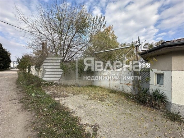Склад в Добрич, Рилци - 1976 кв.м за 302 €/кв.м - Снимка #1