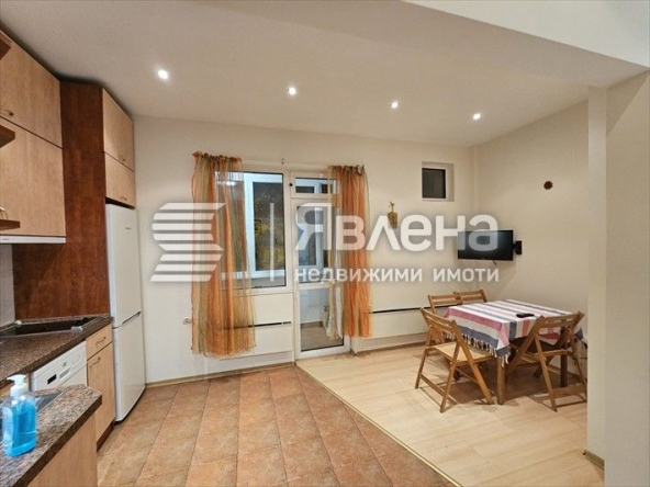 Дава се под наем Двустаен апартамент в София, Център - 82 кв.м за 650 € - Снимка #1