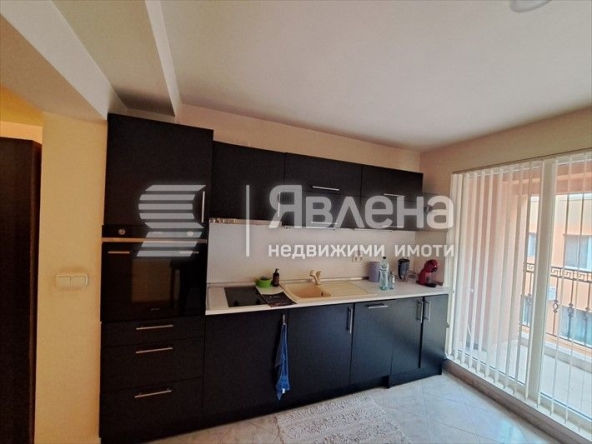 Дава се под наем Двустаен апартамент в Варна, Център - 62 кв.м за 510 € - Снимка #1