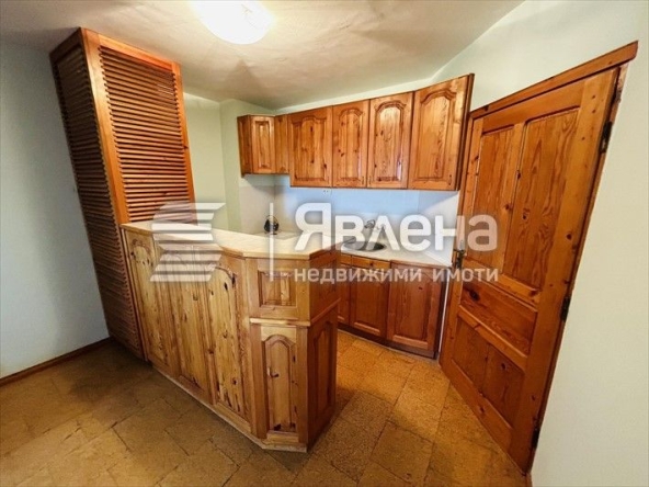 Тристаен апартамент в Варна, Окръжна болница - 110 кв.м за 1682 €/кв.м - Снимка #1