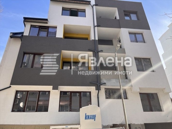 Двустаен апартамент в Варна, Колхозен пазар - 52 кв.м за 1597 €/кв.м - Снимка #1