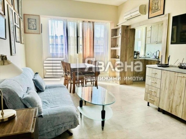 Двустаен апартамент в Варна, Център - 68 кв.м за 2780 €/кв.м - Снимка #1