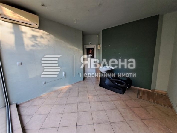 Дава се под наем Офис в Варна, Чаталджа - 20 кв.м за 307 € - Снимка #1