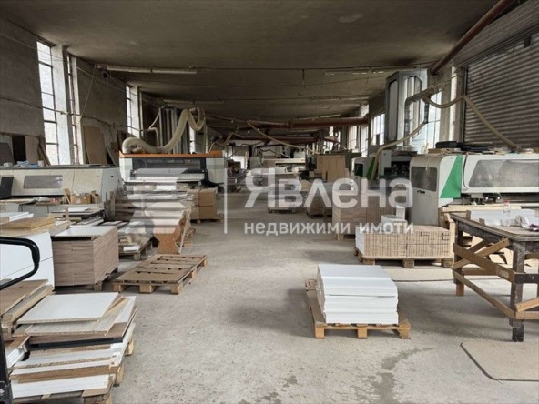 Склад в Велинград - 7000 кв.м за 250 €/кв.м - Снимка #1