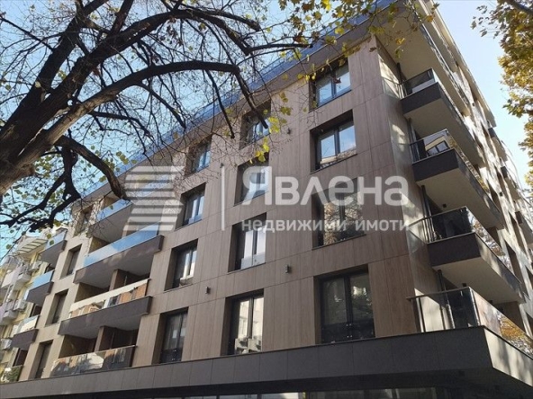 Многостаен апартамент в Бургас, Център - 164 кв.м за 2800 €/кв.м - Снимка #1