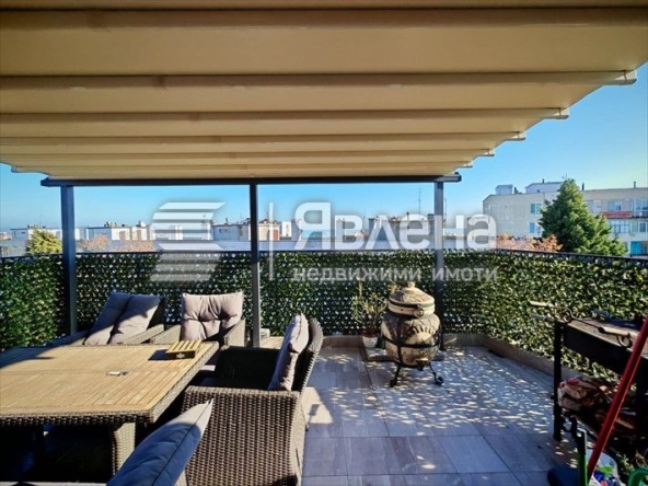 Многостаен апартамент в Бургас, Лазур - 220 кв.м за 2500 €/кв.м - Снимка #1