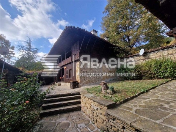 Хотел в с. Жеравна, Област Сливен - 3183 кв.м за 252 €/кв.м - Снимка #1
