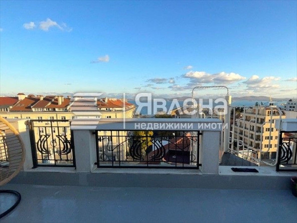 Многостаен апартамент в Бургас, Център - 207 кв.м за 3237 €/кв.м - Снимка #1