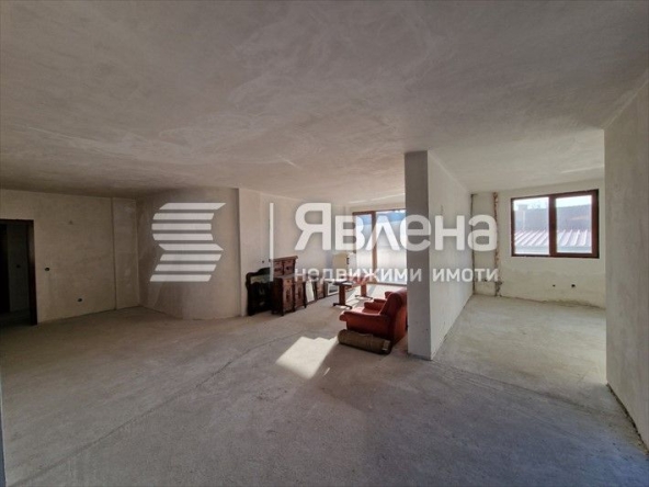 Тристаен апартамент в Сливен, Център - 176 кв.м за 910 €/кв.м - Снимка #1