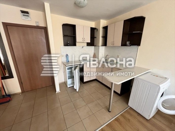 Двустаен апартамент в к.к. Слънчев бряг - 70 кв.м за 972 €/кв.м - Снимка #1