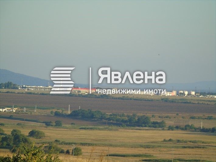 Парцел в Бургас, Славейков - 6333 кв.м за 18 €/кв.м - Снимка #1