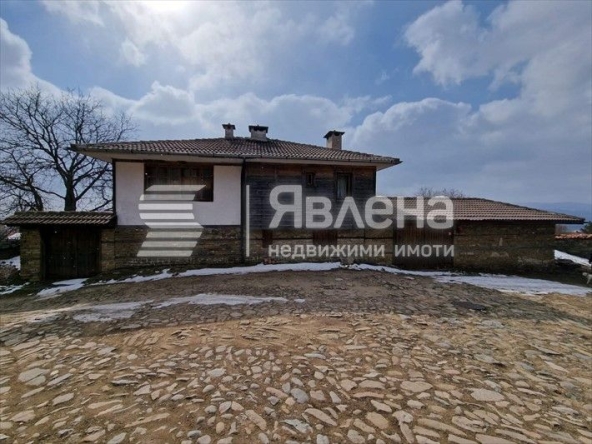 Къща в с. Жеравна, Област Сливен - 178 кв.м за 843 €/кв.м - Снимка #1