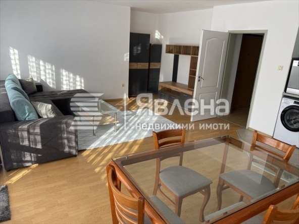 Дава се под наем Тристаен апартамент в Варна, Лятно кино Тракия - 92 кв.м за 615 € - Снимка #1