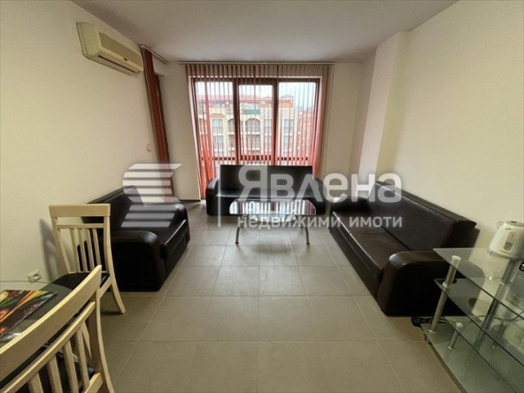 Дава се под наем Двустаен апартамент в к.к. Слънчев бряг - 60 кв.м за 200 € - Снимка #1