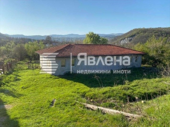 Къща в с. Марян, Област Велико Търново - 150 кв.м за 341 €/кв.м - Снимка #1