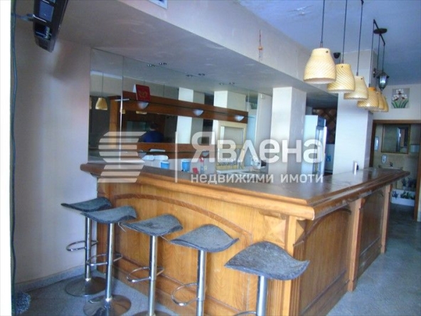 Заведение в Бургас, Възраждане - 108 кв.м за 1389 €/кв.м - Снимка #1