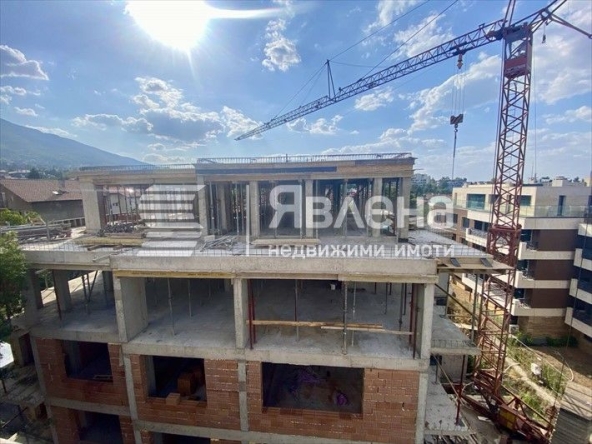 Многостаен апартамент в София, Бояна - 299 кв.м за 1951 €/кв.м - Снимка #1