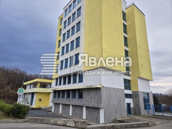 Промишлена сграда в Габрово, Борово - 2364 кв.м за 974 €/кв.м - Снимка #1