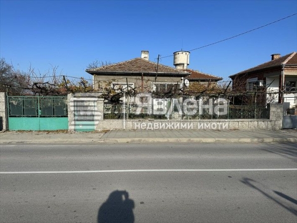 Къща в с. Караджово, Област Пловдив - 100 кв.м за 700 €/кв.м - Снимка #1