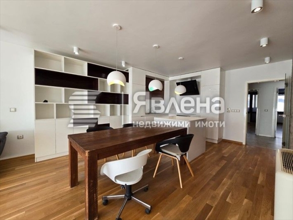 Дава се под наем Многостаен апартамент в Варна, Бриз - 150 кв.м за 1500 € - Снимка #1