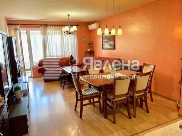 Тристаен апартамент в Бургас, Лазур - 103 кв.м за 1729 €/кв.м - Снимка #1
