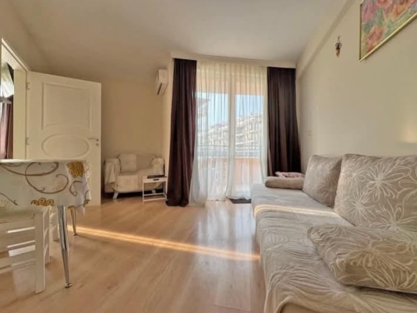 Едностаен апартамент в к.к. Слънчев бряг - 50 кв.м за 1320 €/кв.м - Снимка #1