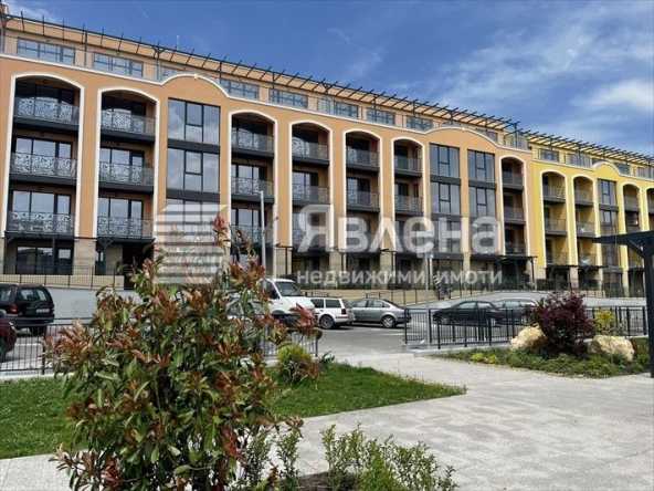 Двустаен апартамент в Варна, м-т Траката - 127 кв.м за 1199 €/кв.м - Снимка #1