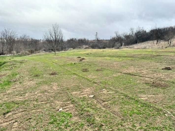 Парцел в Русе, Чародейка - Север - 1551 кв.м за 37 €/кв.м - Снимка #1