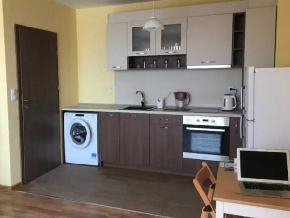 Дава се под наем Двустаен апартамент в Пловдив, Център - 60 кв.м за 278.97 € - Снимка #1