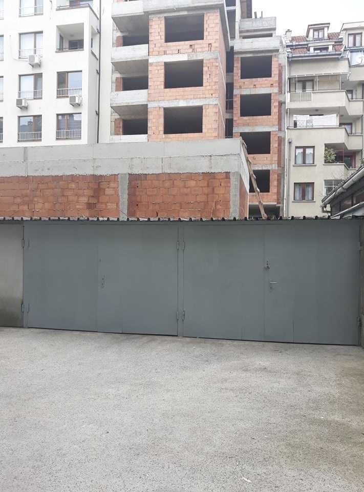 Дава се под наем Гараж / Паркомясто в Бургас, Център - 18 кв.м за 120 € - Снимка #1