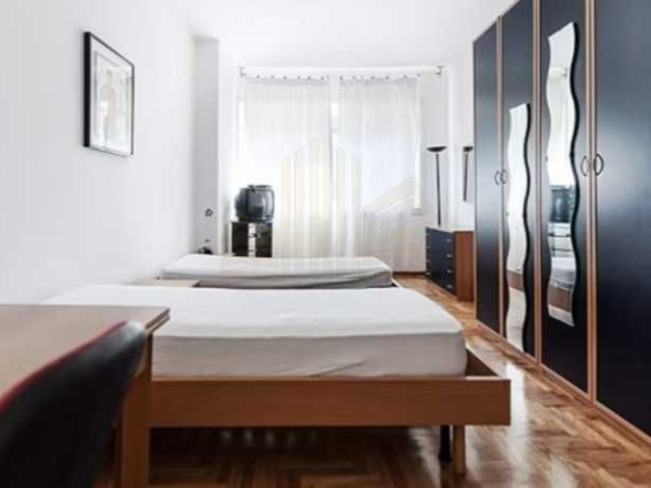 Дава се под наем Четиристаен апартамент в Пловдив, Център - 97 кв.м за 204 € - Снимка #1