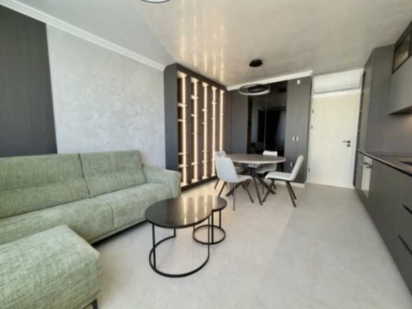Дава се под наем Тристаен апартамент в София, Изток - 91 кв.м за 920 € - Снимка #1