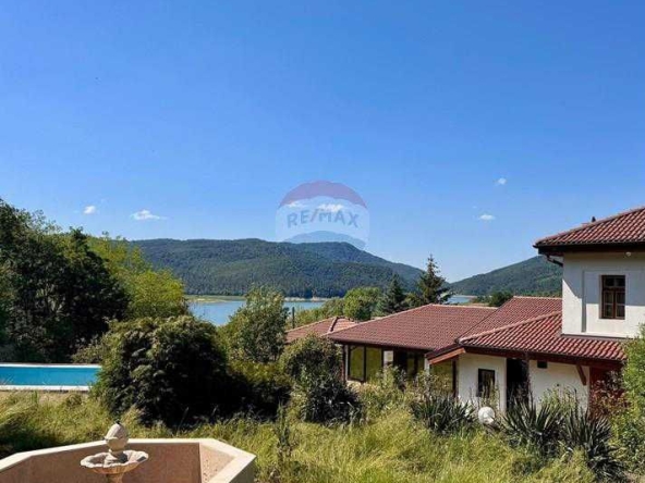 Къща в Варна, Цветен квартал - 770 кв.м за 343 €/кв.м - Снимка #1